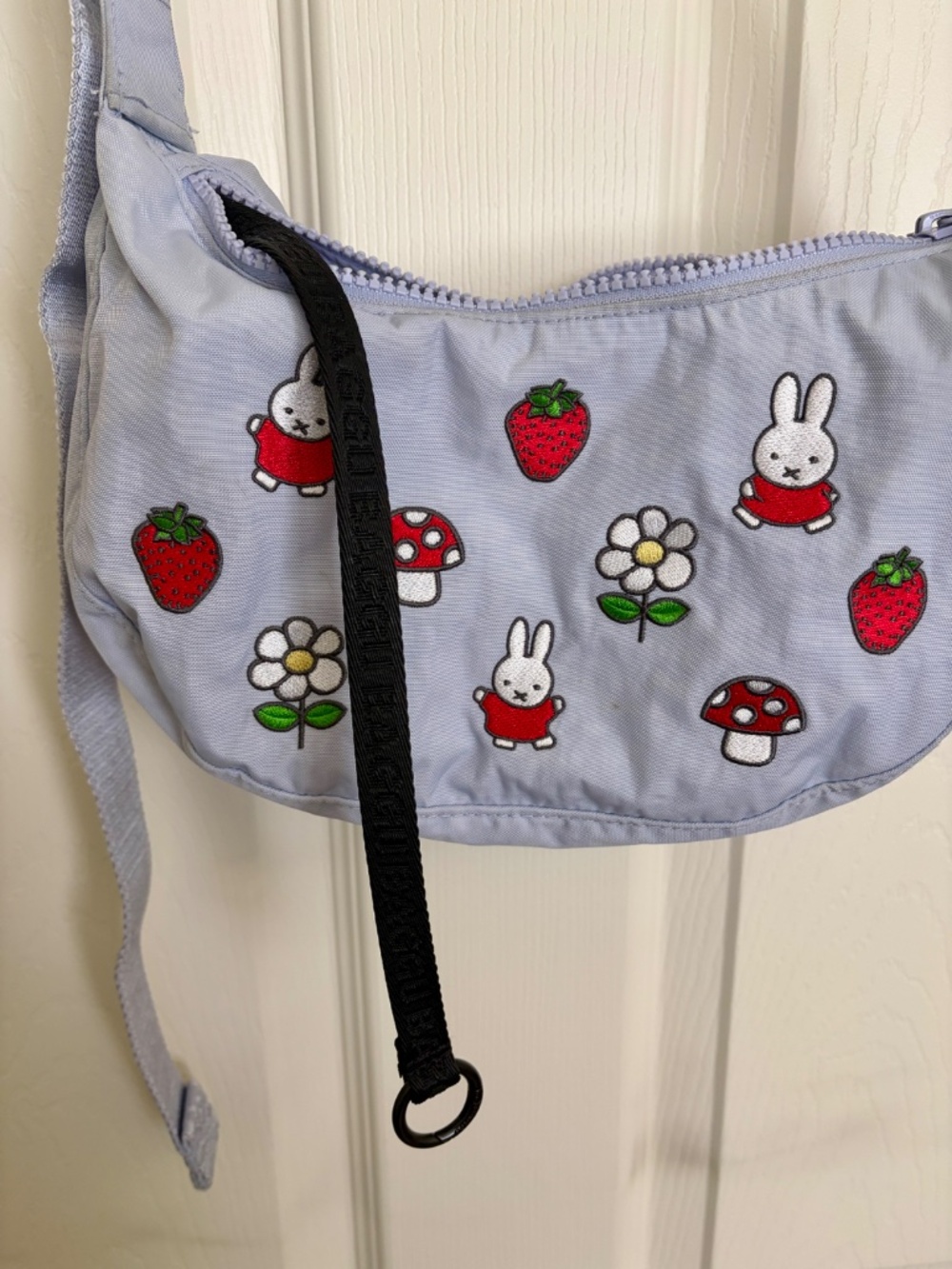 BAGGU Miffy Small Nylon Crescent Bag Embroidered Flower Purple Zipper Bag - Picture 5 of 7